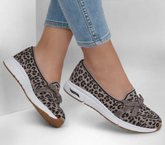 Skechers Martha Stewart: Arch Fit Living - Women