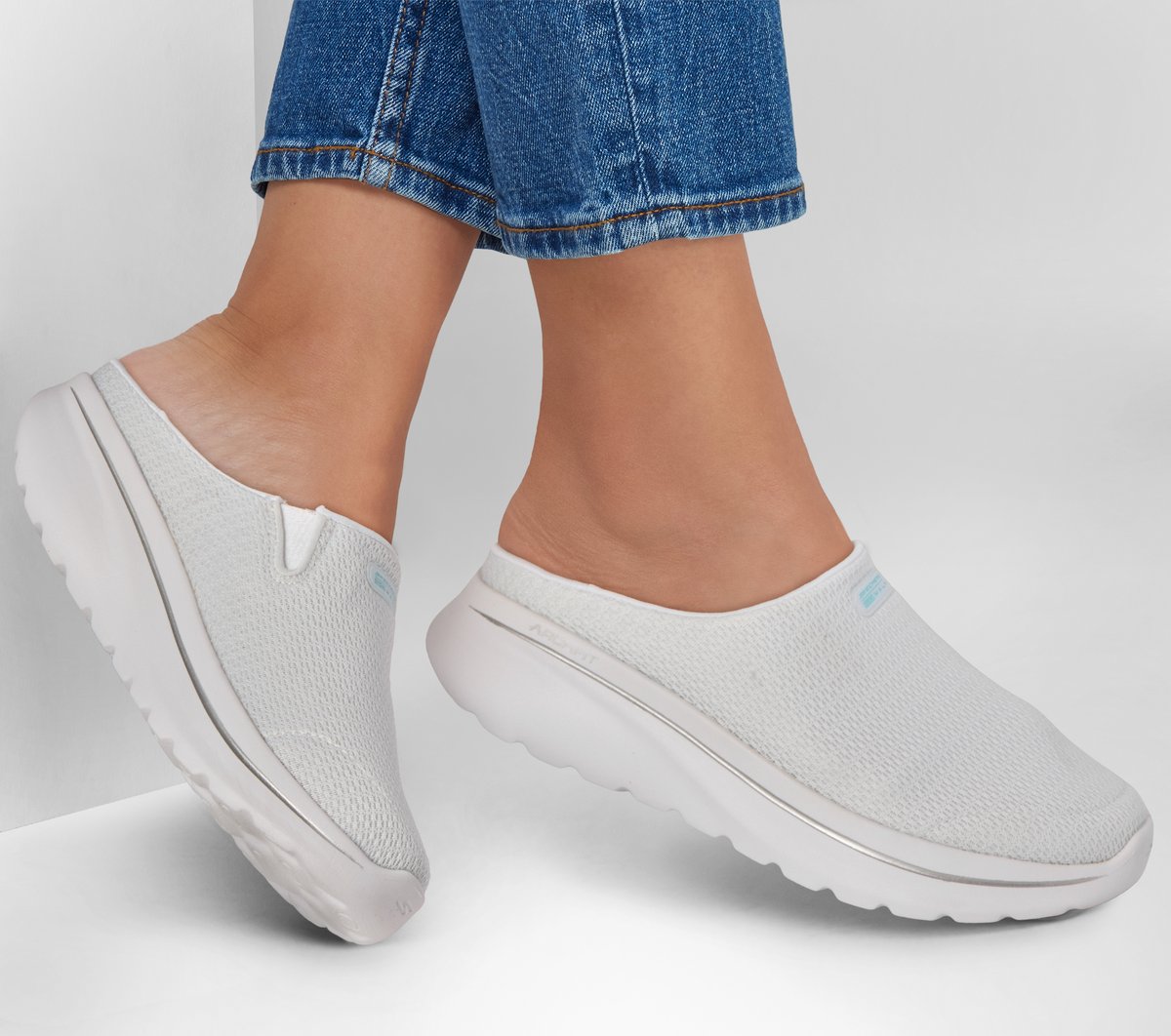 Skechers Relaxed Fit: GO WALK Arch Fit N-Joy - Katie - Women