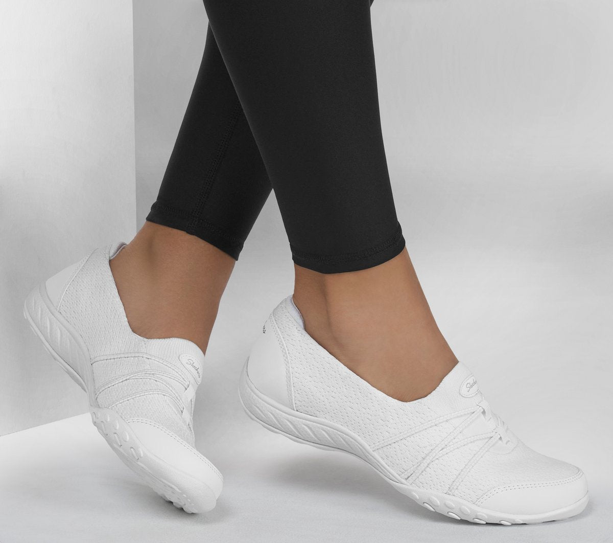 Skechers Relaxed Fit: Breathe-Easy - Harbor Hues - Women