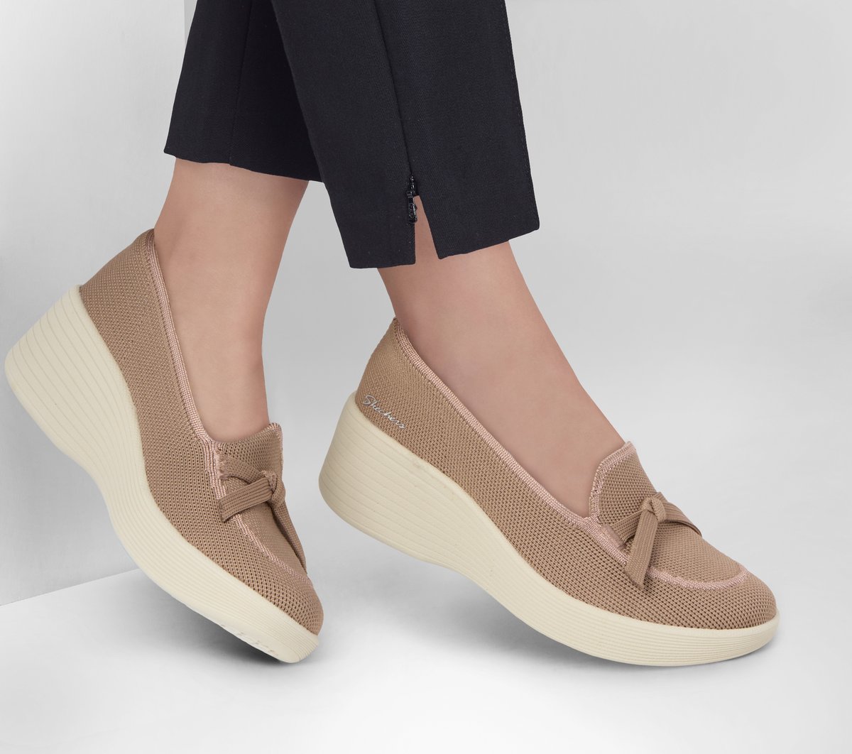 Skechers Relaxed Fit: Parallel Lite - Soaring Softly - Women